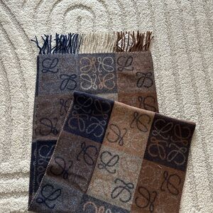 Loewe scarf